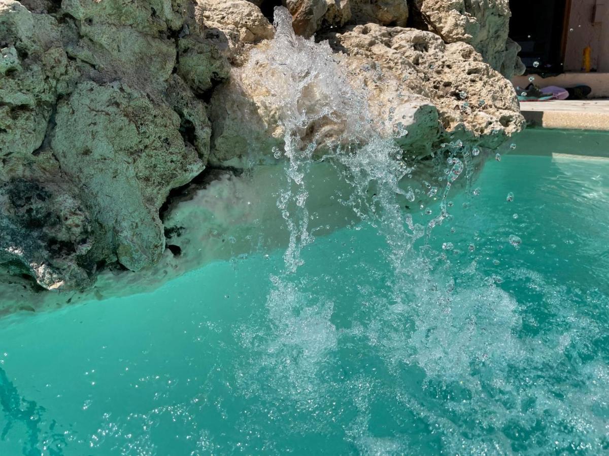 Domaine Des Tuilieres Avec Piscine Villa วาลูริส ภายนอก รูปภาพ